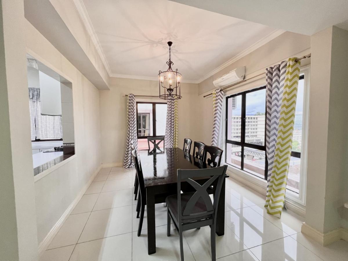 Penthouse Vacation Marina Court 5 Bedrooms 15pax Kota Kinabalu