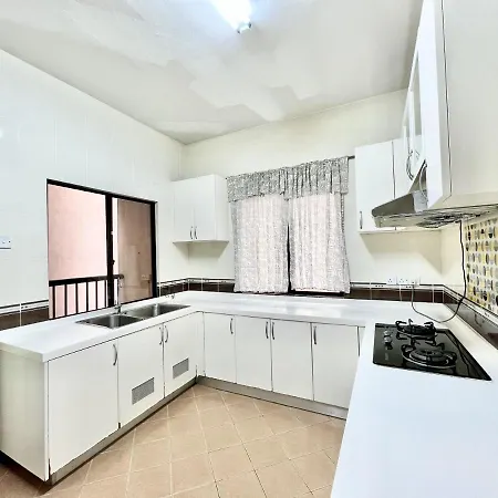 Penthouse Vacation Home Marina Court 5 Bedrooms Kota Kinabalu 15Pax Exterior photo