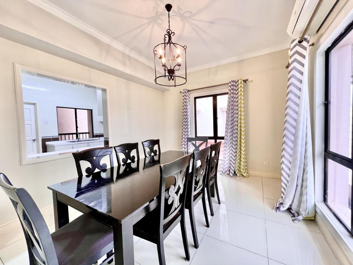 Penthouse Vacation Marina Court 5 Bedrooms 15pax *