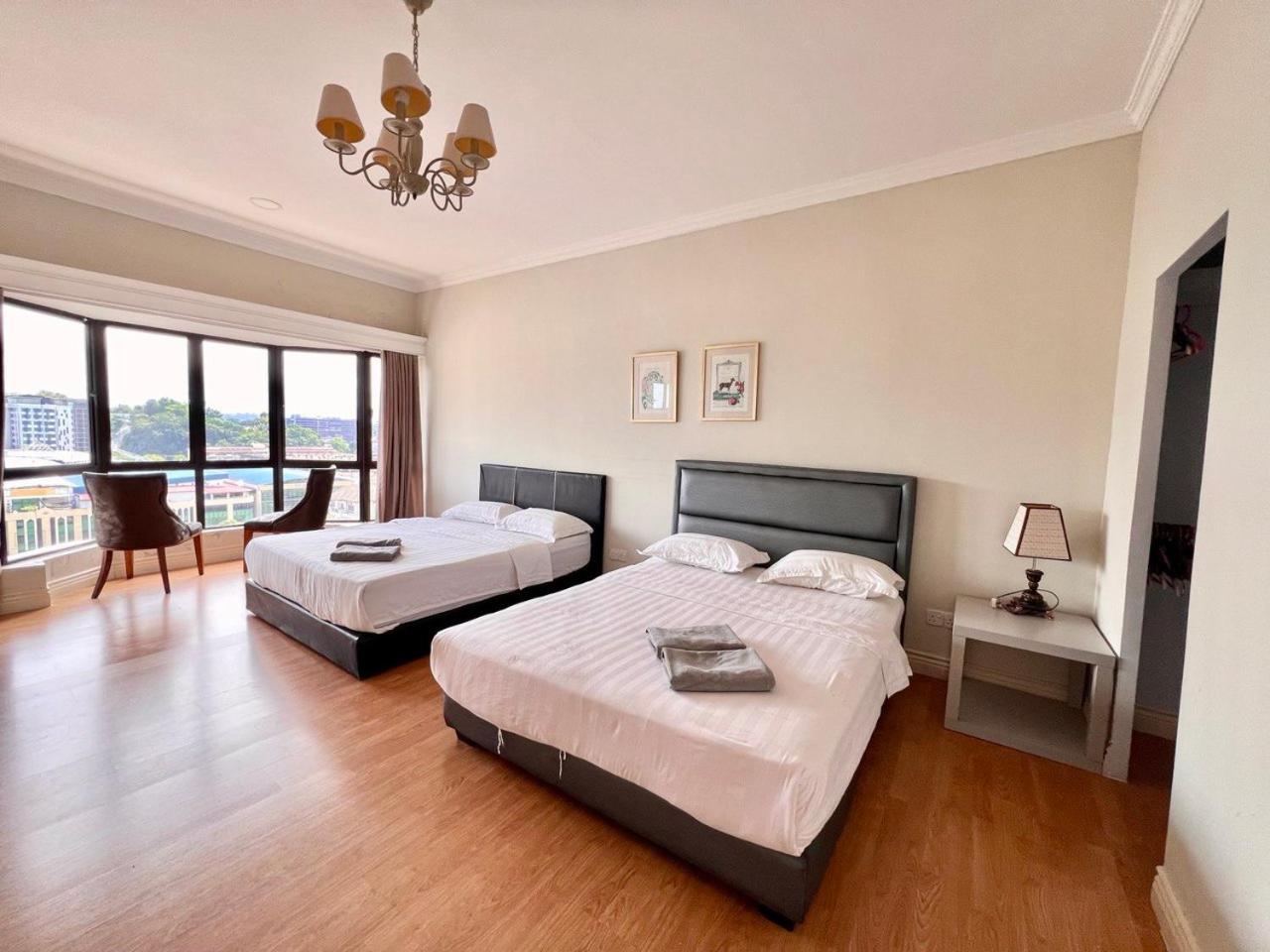 Penthouse Vacation Marina Court 5 Bedrooms 15pax Kota Kinabalu