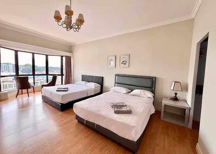 Penthouse Vacation Home Marina Court 5 Bedrooms Kota Kinabalu 15Pax